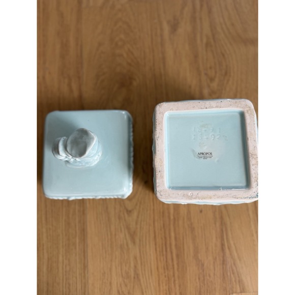 Apropos Home Collection Turquoise Shell Beach Ceramic Box - Picture 9 of 10